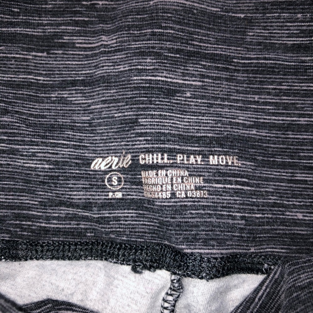 Aerie Chill. Play. Move. 3/4 Crop Gray Leggings - Picture 7 of 10